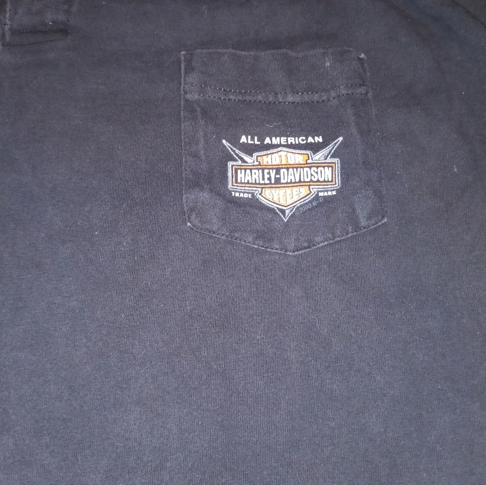 Shirt - Picture 2 of 4
